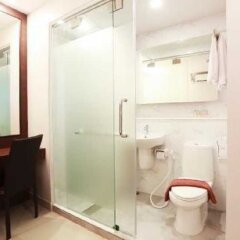 Отель Icheck Inn Nana Бангкок ванная