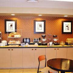 Отель Best Western Inn & Conference Center питание