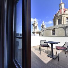 Отель Quaint Boutique Hotel Sannat Мальта, Саннат - отзывы, цены и фото номеров - забронировать отель Quaint Boutique Hotel Sannat онлайн балкон