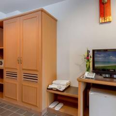 Отель Bhukitta Boutique Hotel Таиланд, Пхукет - отзывы, цены и фото номеров - забронировать отель Bhukitta Boutique Hotel онлайн удобства в номере фото 2