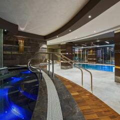 Отель Hilton Istanbul Kozyatagi бассейн фото 3