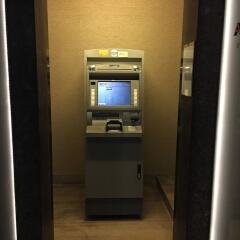 Отель Hilton Guangzhou Tianhe банкомат