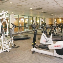 Travelodge Hotel Toronto Airport фитнесс-зал фото 2