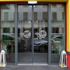 Отель a&t Holiday Hostel Австрия, Вена - 9 отзывов об отеле, цены и фото номеров - забронировать отель a&t Holiday Hostel онлайн спортивное сооружение