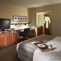 Отель The Blackwell Inn and Pfahl Conference Center США, Колумбус - отзывы, цены и фото номеров - забронировать отель The Blackwell Inn and Pfahl Conference Center онлайн комната для гостей фото 3