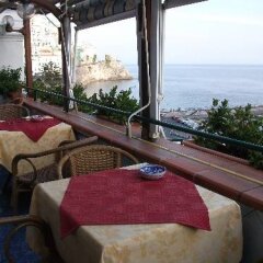 Отель Holidays Baia D'Amalfi Италия, Амальфи - отзывы, цены и фото номеров - забронировать отель Holidays Baia D'Amalfi онлайн гостиничный бар