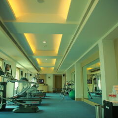 Отель Radisson Hyderabad Hitec City фитнесс-зал фото 2