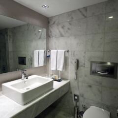 Radisson Blu Conference & Airport Hotel, Istanbul Турция, Стамбул - - забронировать отель Radisson Blu Conference & Airport Hotel, Istanbul, цены и фото номеров ванная фото 2