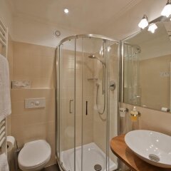 Hotel Schennerhof Сцена ванная