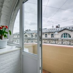 Гостиница Меблированные комнаты Park Lane Inn в Санкт-Петербурге 9 отзывов об отеле, цены и фото номеров - забронировать гостиницу Меблированные комнаты Park Lane Inn онлайн Санкт-Петербург балкон