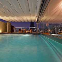Отель Galleria 10 Sukhumvit Bangkok by Compass Hospitality бассейн фото 3