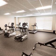 Отель Drury Inn & Suites St. Louis Brentwood фитнесс-зал фото 2