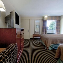 Отель Howard Johnson by Wyndham Washington DC удобства в номере фото 2