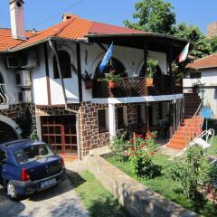 Отель The Beautiful House Болгария, Велико Тырново - отзывы, цены и фото номеров - забронировать отель The Beautiful House онлайн городской автобус