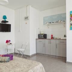Апартаменты Ha-Carmel Market Apartment Израиль, Тель-Авив - 1 отзыв об отеле, цены и фото номеров - забронировать отель Ha-Carmel Market Apartment онлайн