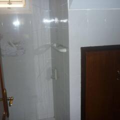 Отель Larnaca Budget Residences ванная