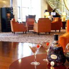 Peony International Hotel гостиничный бар