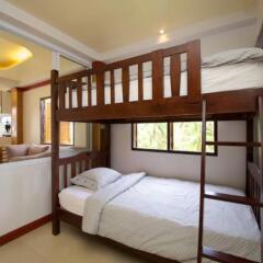 Отель Villa Seaview Garden сейф в номере