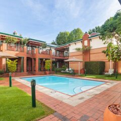 Courtyard Hotel Rosebank бассейн фото 2