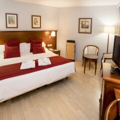 Отель Golden Tulip Andorra Fènix комната для гостей