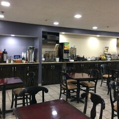 Отель Microtel Inn & Suites by Wyndham Meridian гостиничный бар