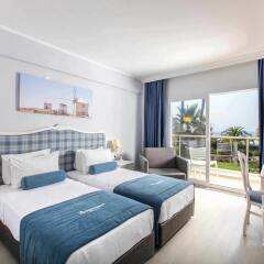 Отель Atlantique Holiday Club - All Inclusive Кушадасы комната для гостей фото 2