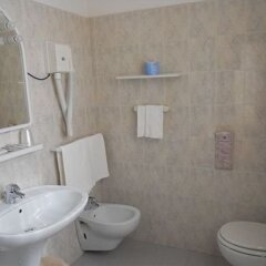 Hotel Pellegrino E Pace Лорето ванная фото 2