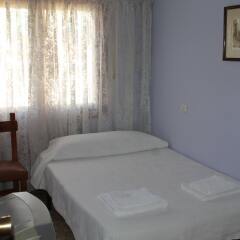 Отель Hostal Restaurante Carabanchel комната для гостей