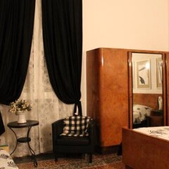 Отель Locanda Il Mascherino сейф в номере