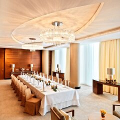 Отель Jumeirah Frankfurt