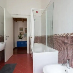 Отель Sky Apartment, Bologna for 5 pax Италия, Болонья - отзывы, цены и фото номеров - забронировать отель Sky Apartment, Bologna for 5 pax онлайн ванная фото 2
