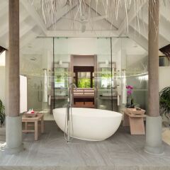 Отель Anantara Dhigu Maldives Resort интерьер отеля