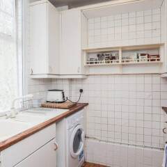 Отель Unique, Quirky 1 Bed in Belsize Park в номере фото 2