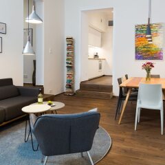 Апартаменты Upper Westside - 3 Bedroom Interior Designed Apartment by BENSIMON apartments Берлин комната для гостей