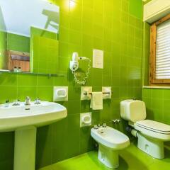 Отель Residence Ulivi E Palme Италия, Кальяри - 4 отзыва об отеле, цены и фото номеров - забронировать отель Residence Ulivi E Palme онлайн ванная фото 2