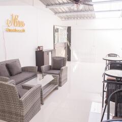 Отель Nina Guesthouse комната для гостей