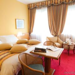 Отель Grand Hotel Trieste & Victoria Италия, Абано-Терме - 2 отзыва об отеле, цены и фото номеров - забронировать отель Grand Hotel Trieste & Victoria онлайн комната для гостей фото 3