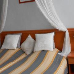 Отель B&B An Officers House сейф в номере