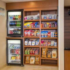 Отель Fairfield Inn & Suites by Marriott Frederick питание