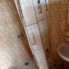 Гостиница Guest House on Shevchenko 11 в Анапе отзывы, цены и фото номеров - забронировать гостиницу Guest House on Shevchenko 11 онлайн Анапа ванная