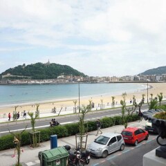 Отель Breathtaking Views From Terrace in Luxury Apartment Испания, Сан-Себастьян - отзывы, цены и фото номеров - забронировать отель Breathtaking Views From Terrace in Luxury Apartment онлайн пляж фото 2
