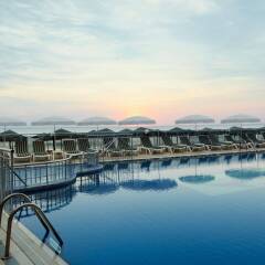 Отель Aska Just In Beach – All Inclusive бассейн фото 2