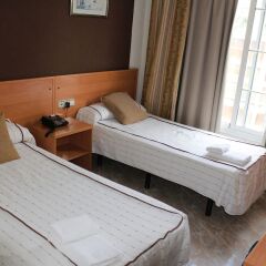 Hotel Sanz Торремолинос комната для гостей фото 5