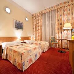 Hotel Aron комната для гостей