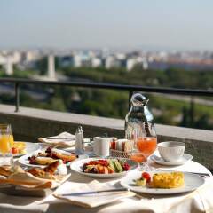 Отель Four Seasons Hotel Ritz Lisbon Португалия, Лиссабон - отзывы, цены и фото номеров - забронировать отель Four Seasons Hotel Ritz Lisbon онлайн питание фото 3