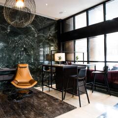 Отель Leonardo Hotel Madrid City Center Испания, Мадрид - 1 отзыв об отеле, цены и фото номеров - забронировать отель Leonardo Hotel Madrid City Center онлайн гостиничный бар