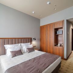 Гостиница V Hotel в Москве 14 отзывов об отеле, цены и фото номеров - забронировать гостиницу V Hotel онлайн Москва комната для гостей фото 4