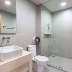 Отель Baan Sansuk Beachfront Condominium Таиланд, Хуахин - отзывы, цены и фото номеров - забронировать отель Baan Sansuk Beachfront Condominium онлайн ванная