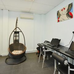 RedDoorz Hostel @ Hong Kong Street фитнесс-зал фото 2