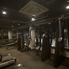 Gu Hotel Пхукет фитнесс-зал фото 4